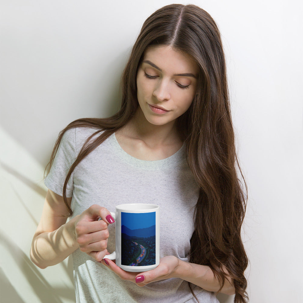 Caravana White glossy mug